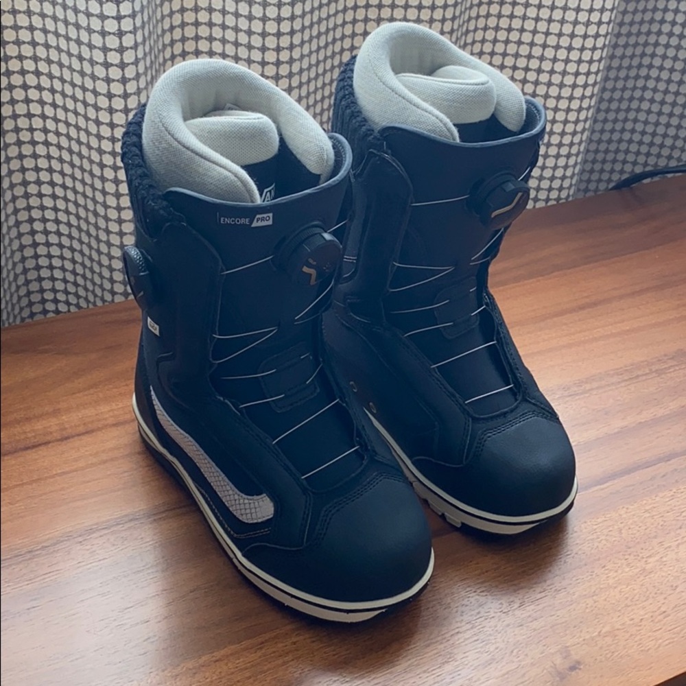Women’s Snowboarding Boots